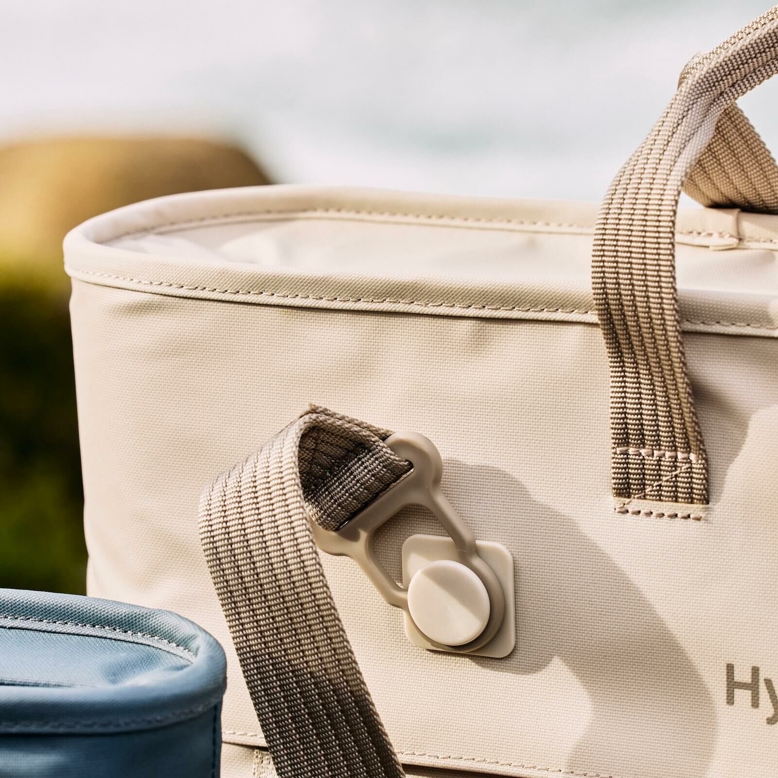 Hydro Flask Carryout™ Soft Cooler Tote 20 L - Image 8